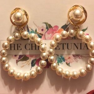 The Chic Petunia Jewelry - Pearl hoop drop earrings. The Chic Petunia Jewelry - Pearl hoop drop earrings.